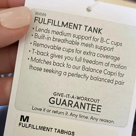✨NWT Athleta Gray Striped Built In Bra Fulfillment Tank Top Size Medium - Picture 5 of 9